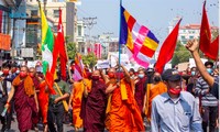 Nhiều nhà sư Myanmar xuống đường biểu tình phản đối kể từ sau cuộc đảo chính đầu tháng 2