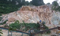 Việc khai thác đá của Cty Quang Hợp Hòa Bình tại mỏ đá Long Đạt ảnh hưởng lớn đến người dân thôn Ngành