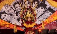 Nhà sử học Dương Trung Quốc: 'Ấn tượng khi thí sinh hoa hậu 19, 20 tuổi diễn National Costume'