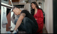 &apos;Làng trong phố&apos; tập 7: Hiếu (Duy Hưng) được chủ nhà tán tỉnh 
