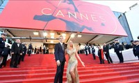 Liên hoan phim Cannes 2021 dời lịch, thảm đỏ trở thành địa điểm tiêm vắc xin COVID-19
