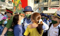 TPHCM vận động thân nhân tân binh hạn chế đến điểm giao quân