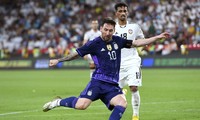 Messi bị căng cơ nhưng vẫn kịp trở lại ở trận mở màn của đội tuyển Argentina tại World Cup 