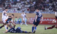 Caion lập hattrick, Hà Nội ngược dòng đánh bại Bình Định 4-2