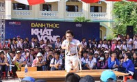 Bằng câu chuyện của cuộc đời mình, diễn giả Sơn Lâm “truyền lửa” đến các bạn sinh viên trẻ vùng Đồng bằng sông Cửu Long