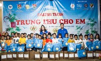 &apos;Trung thu cho em&apos; đến với trẻ em nghèo 