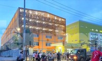 Tin mới vụ công nhân phá cổng công ty tháo chạy vì sợ lây dịch ở Bình Dương