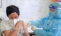 Tỉnh ủy Bình Dương đề nghị huy động lực lượng tăng tốc không để vắc xin tồn kho
