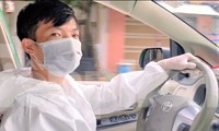 Tâm sự của thầy giáo trở thành tình nguyện viên chạy xe cấp cứu chở F0 ở Bình Dương
