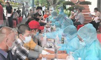 Người lao động ở Bình Dương không tiêm vắc xin sẽ không được vào nhà máy làm việc
