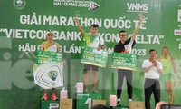 Hoàng Nguyên Thanh, Lê Thị Tuyết về nhất Mekong Delta Marathon