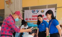 Hớt tóc miễn phí cho trẻ em khó khăn tại Cần Thơ
