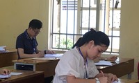 Chấm thi tự luận tại Hưng Yên tại kỳ thi THPT quốc gia 2018 ảnh: Nghiêm Huê
