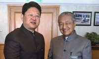 Đại sứ Trung Quốc Bai Tian trong một dịp gặp Thủ tướng Malaysia Mahathir MohamadẢnh: Star
