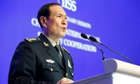 Bộ trưởng Quốc phòng Trung Quốc Ngụy Phượng Hòa tại Đối thoại Shangri-La ảnh: Reuters