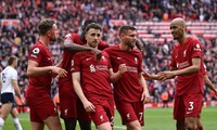 Liverpool hạ Tottenham 4-3 sau màn rượt đuổi tỷ số khó tin tại Anfield