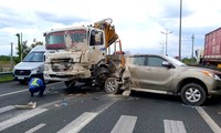 Cao tốc TP. HCM – Trung Lương kẹt xe nghiêm trọng sau tai nạn