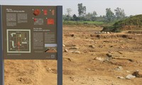 Hiện trường các hố khai quật và hiện vật tại Thành Nhà Hồ