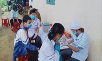 Khám sàng lọc ở trường P.Đ.P (xã Đắk Wer, huyện Đắk R’lấp, tỉnh Đắk Nông) 
