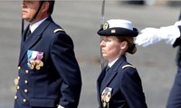 Karen,một trong bốn nữ sỹ quan tàu ngầm hạt nhân đầu tiên của Pháp. Ảnh: Reuters
