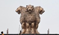 Tranh cãi quanh bức tượng sư tử khổng lồ trên nóc trụ sở Quốc hội Ấn Độ 