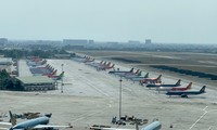 Máy bay đỗ la liệt sân bay Nội Bài, Tân Sơn Nhất do dịch COVID-19