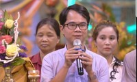 BS N.H.P đang phát biểu tại chùa Ba Vàng (ảnh cắt từ clip)