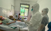 Điều trị cho bệnh nhân mắc COVID-19 tại Bệnh viện Đa khoa Bắc Quảng Nam. Ảnh: TS - BS Lương Quốc Chính