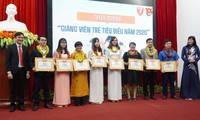 18 gương mặt giảng viên trẻ tiêu biểu Đại học Huế năm 2020 đã được tuyên dương dịp kỷ niệm Ngày nhà giáo Việt Nam 20/11.