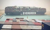 Vì sao tàu mắc kẹt ở kênh đào Suez có tên Ever Given, trong khi thân tàu có chữ Evergreen?