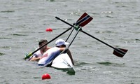 Đội chèo thuyền đôi nam của Na Uy bị lật thuyền tại Olympic Tokyo, VĐV phải chờ giải cứu