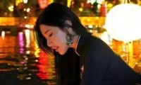 Báo nước ngoài nhận xét gì về netizen Việt sau vụ nữ du khách chụp ảnh phản cảm ở Hội An?