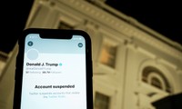 Bất ngờ với số người ủng hộ Tổng thống Trump đến trụ sở Twitter để phản đối khóa tài khoản