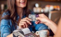 Phát hiện giao dịch “lạ” bằng thẻ tín dụng của mình, chủ thẻ “đắng ngắt” khi biết thủ phạm