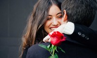 Đóng giả làm “kẻ xấu” giúp các chàng trai gây ấn tượng với bạn gái trong ngày Valentine