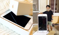 Đặt mua iPhone qua mạng, chàng trai choáng nặng khi nhận được chiếc iPhone khổng lồ