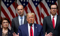 6 thành viên nhóm vận động tranh cử của ông Trump dương tính với Covid-19. Ảnh: Reuters.