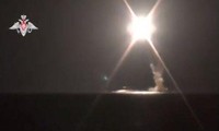 Tên lửa siêu thanh Zircon được phóng từ tàu ngầm hạt nhân. Ảnh: Bộ Quốc phòng Nga