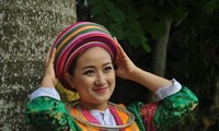 Chiếc khăn xếp của phụ nữ Mông trắng tỉnh Hà Giang. Ảnh: LangvietOnline