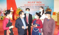 Bộ trưởng, Chủ nhiệm UBDT Hầu A Lềnh thăm hỏi người dân huyện Sơn Dương, tỉnh Tuyên Quang