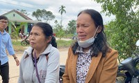 Người thân các nạn nhân mất tích tại thủy điện Rào Trăng 3 chờ đợi trong tuyệt vọng - ảnh Châu Thái 