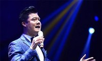 Showbiz 30/10: Quang Dũng quyên góp được hơn 2 tỷ đồng ủng hộ đồng bào miền Trung
