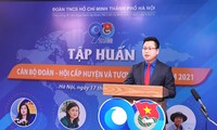 Phó Bí thư Thành đoàn Hà Nội Trần Quang Hưng cho biết, Chiến dịch 90.000 việc làm gắn việc tuyển dụng với đào tạo kỹ năng và hồ sơ hoạt động xã hội hướng tới việc đưa thanh niên, sinh viên gần với các doanh nghiệp hơn ngay từ trên ghế nhà trường.