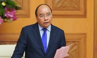 Thủ tướng yêu cầu tạm hoãn đi công tác nước ngoài, tập trung chống dịch