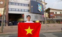 Đoàn Văn Hậu: &apos;Đeo khẩu trang ở Hà Lan bị kỳ thị&apos;