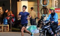 Nguyễn Văn Lai làm quen đường chạy Tiền Phong Marathon 2021