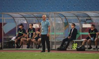 HLV Graham Arnold hài lòng với màn trình diễn của các học trò. Ảnh: Mạnh Thắng.