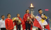 Phó thủ tướng Vũ Đức Đam trao HCV SEA Games cho Nguyễn Thị Oanh, Nguyễn Huy Hoàng 
