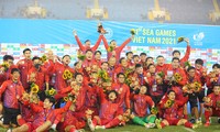 Chủ tịch AFC chúc mừng thành tích &apos;cú đúp vàng&apos; của bóng đá Việt Nam 