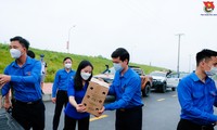 Tỉnh Đoàn Bắc Ninh tặng vật phẩm phòng chống dịch cho Thành Đoàn Hà Nội